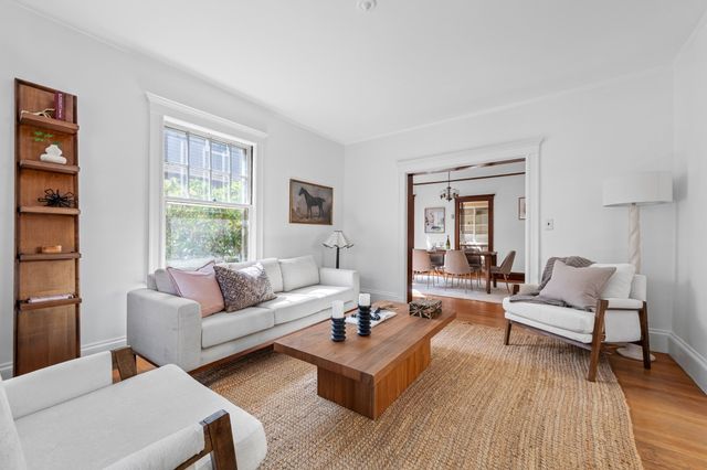 8 Centervale Park, Boston, MA 02124