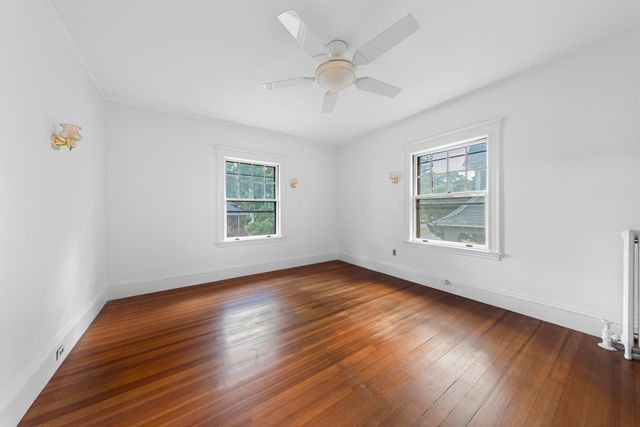 8 Centervale Park, Boston, MA 02124