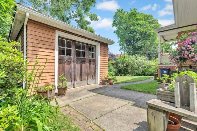 8 Centervale Park, Boston, MA 02124