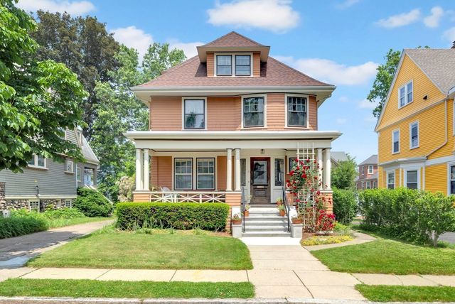 8 Centervale Park, Boston, MA 02124