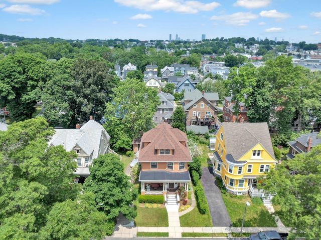 8 Centervale Park, Boston, MA 02124