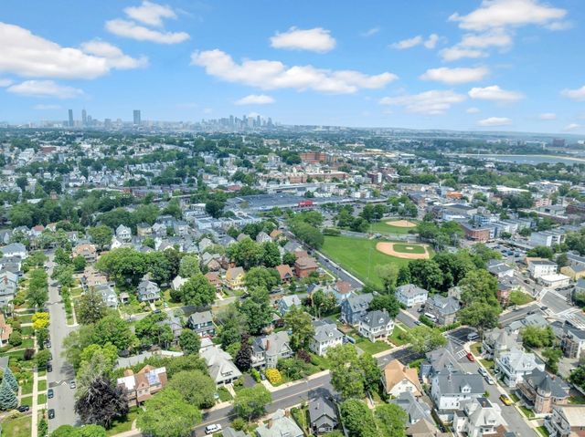 8 Centervale Park, Boston, MA 02124