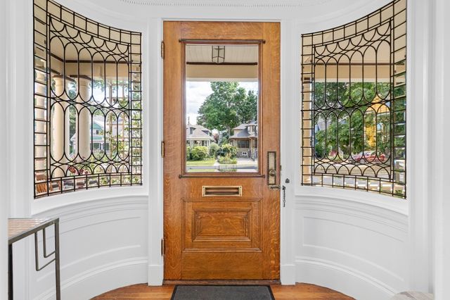 8 Centervale Park, Boston, MA 02124