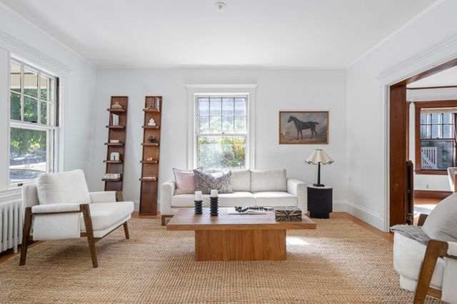 8 Centervale Park, Boston, MA 02124