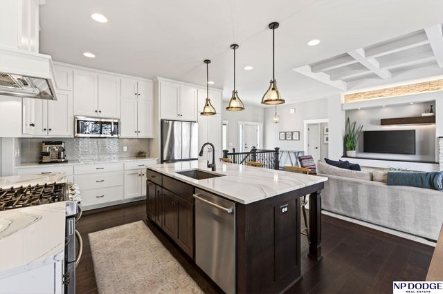 4002 N 190th Street, Omaha, NE 68022