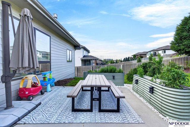 4002 N 190th Street, Omaha, NE 68022