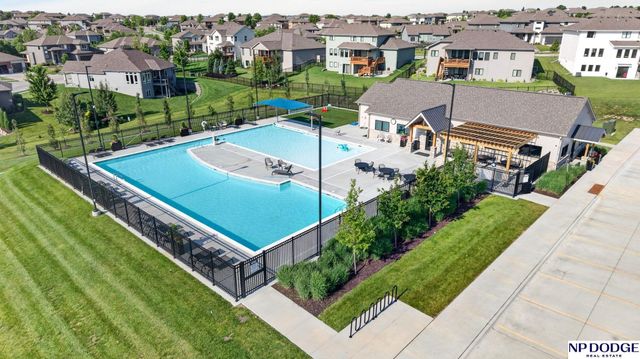 4002 N 190th Street, Omaha, NE 68022