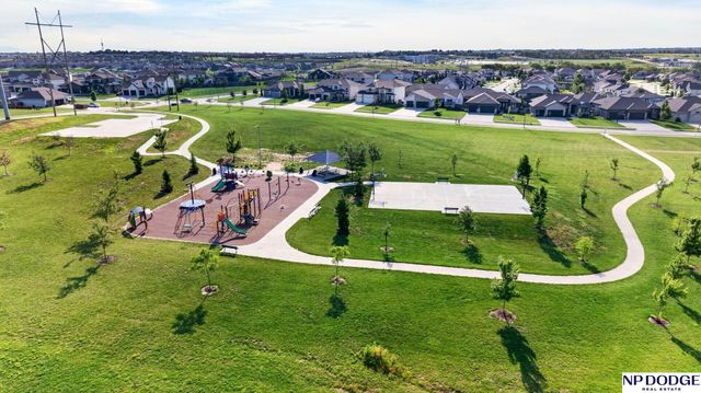4002 N 190th Street, Omaha, NE 68022