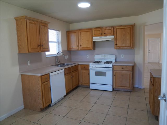 12825 Arp Street B, Houston, TX 77085