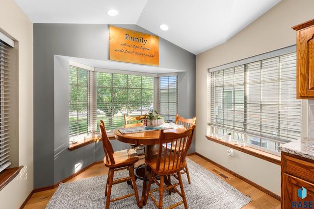 7508 W Grinnell Cir Circle, Sioux Falls, SD 57106