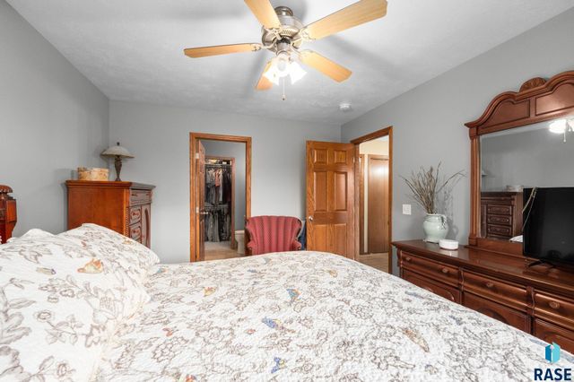 7508 W Grinnell Cir Circle, Sioux Falls, SD 57106