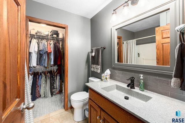 7508 W Grinnell Cir Circle, Sioux Falls, SD 57106