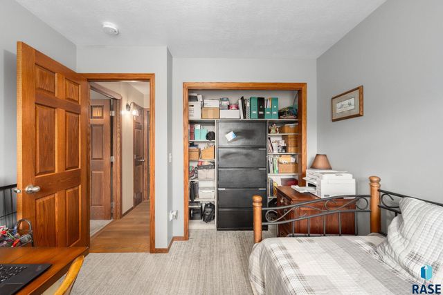 7508 W Grinnell Cir Circle, Sioux Falls, SD 57106