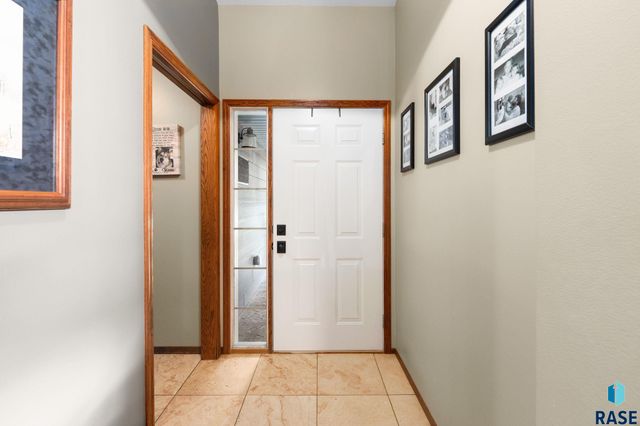 7508 W Grinnell Cir Circle, Sioux Falls, SD 57106