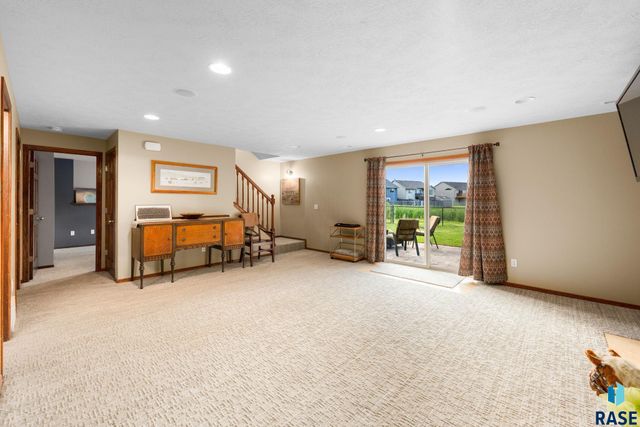 7508 W Grinnell Cir Circle, Sioux Falls, SD 57106