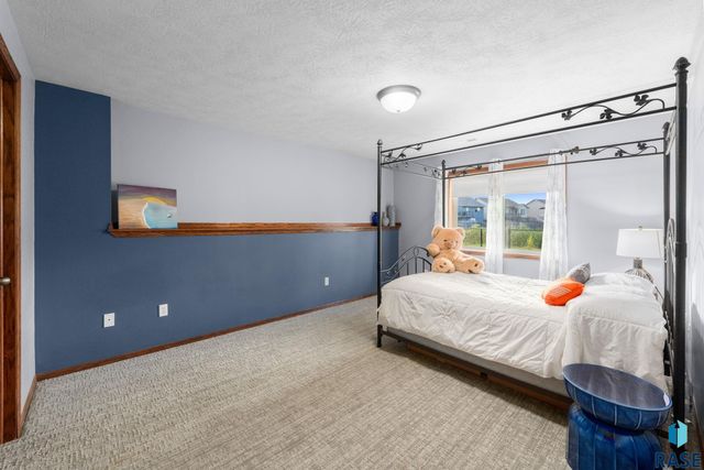 7508 W Grinnell Cir Circle, Sioux Falls, SD 57106