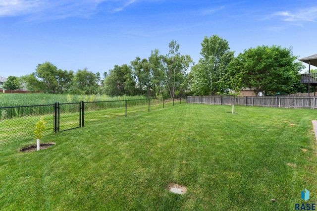 7508 W Grinnell Cir Circle, Sioux Falls, SD 57106
