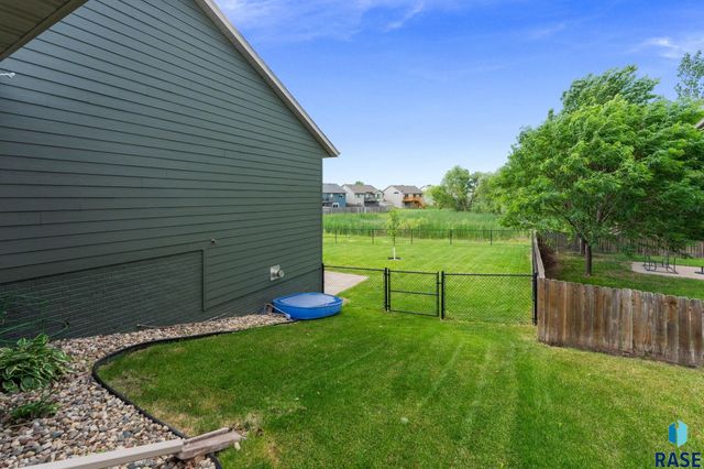 7508 W Grinnell Cir Circle, Sioux Falls, SD 57106