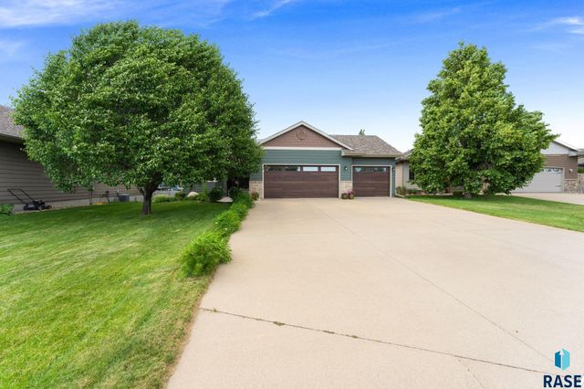 7508 W Grinnell Cir Circle, Sioux Falls, SD 57106