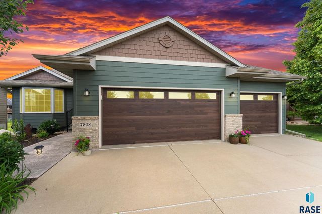 7508 W Grinnell Cir Circle, Sioux Falls, SD 57106