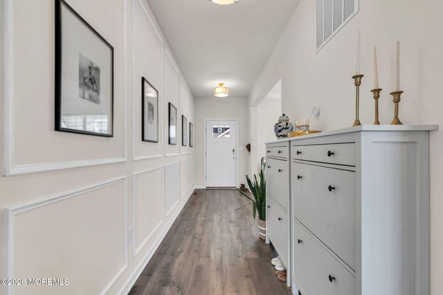 99 Bennet Lane, Manahawkin, NJ 08050