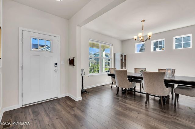 99 Bennet Lane, Manahawkin, NJ 08050