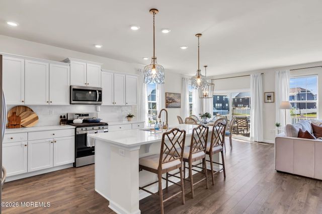 99 Bennet Lane, Manahawkin, NJ 08050