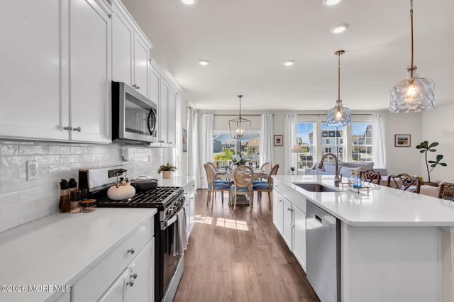 99 Bennet Lane, Manahawkin, NJ 08050