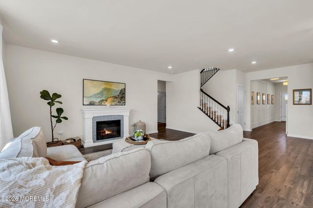 99 Bennet Lane, Manahawkin, NJ 08050