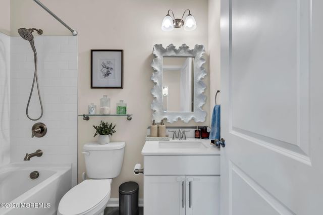 99 Bennet Lane, Manahawkin, NJ 08050