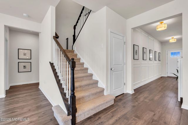 99 Bennet Lane, Manahawkin, NJ 08050