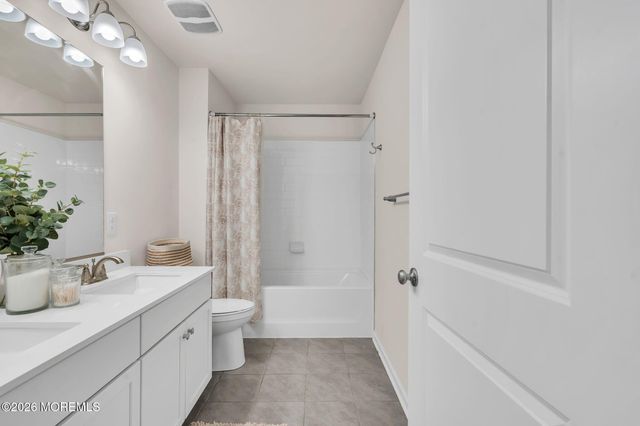 99 Bennet Lane, Manahawkin, NJ 08050