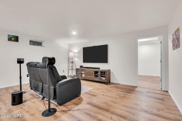 99 Bennet Lane, Manahawkin, NJ 08050