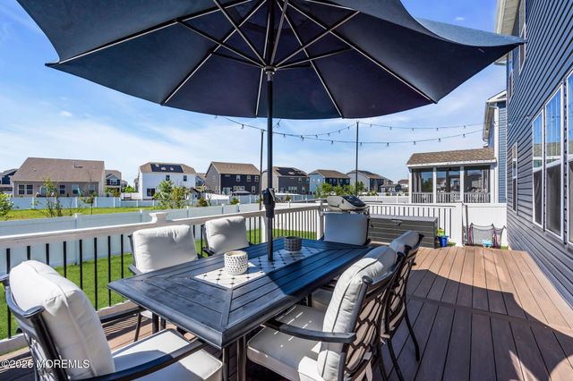 99 Bennet Lane, Manahawkin, NJ 08050