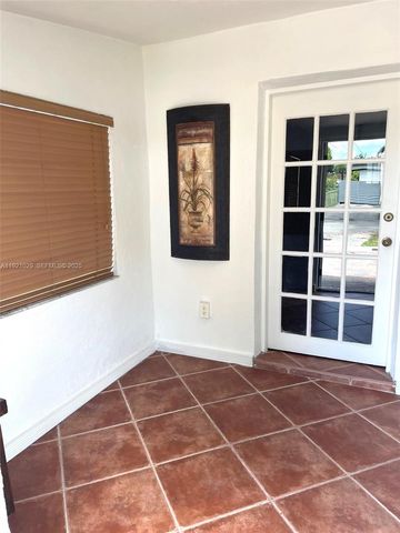 635 SW 64th Ct, Miami, FL 33144