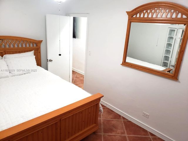 635 SW 64th Ct, Miami, FL 33144