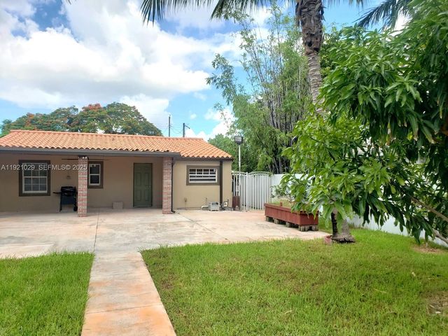 635 SW 64th Ct, Miami, FL 33144