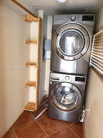 635 SW 64th Ct, Miami, FL 33144