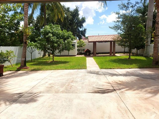 635 SW 64th Ct, Miami, FL 33144