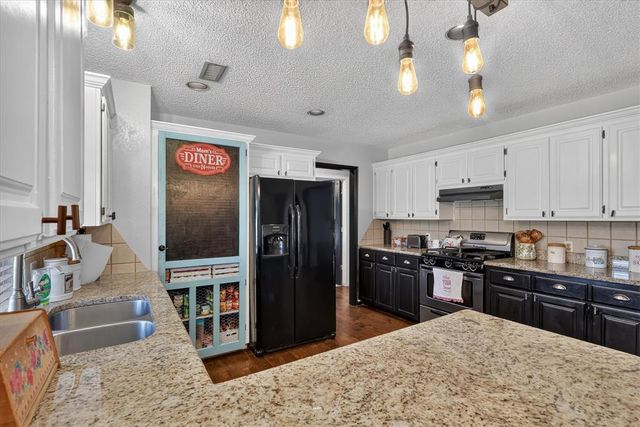 13417 Briar Hollow Drive, Oklahoma City, OK 73170