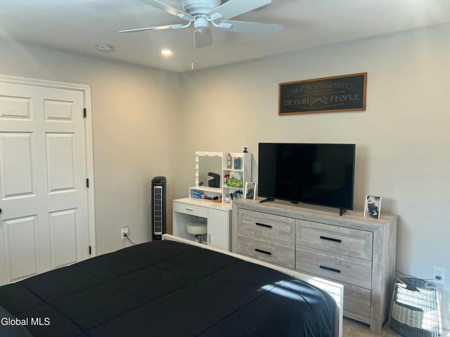 2 Colehamer Avenue, Brunswick, NY 12180