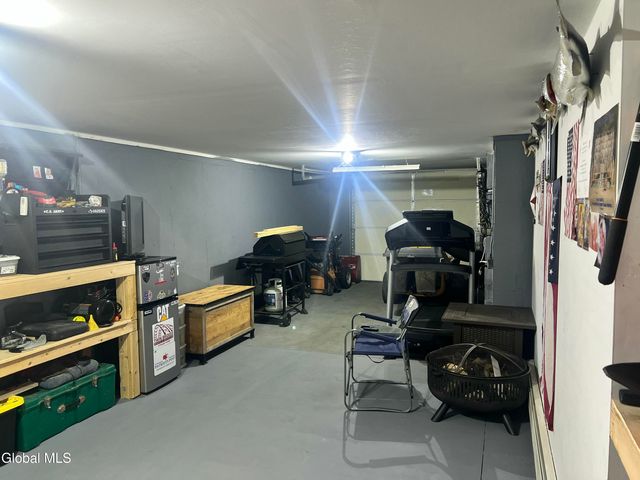 2 Colehamer Avenue, Brunswick, NY 12180