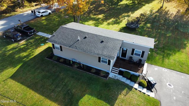 2 Colehamer Avenue, Brunswick, NY 12180