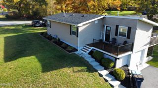 2 Colehamer Avenue, Brunswick, NY 12180