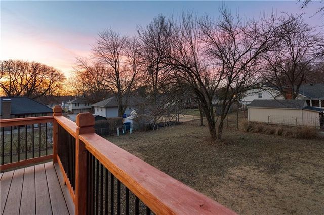 2312 NE 72ND Street, Kansas City, MO 64118