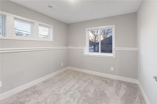 2312 NE 72ND Street, Kansas City, MO 64118