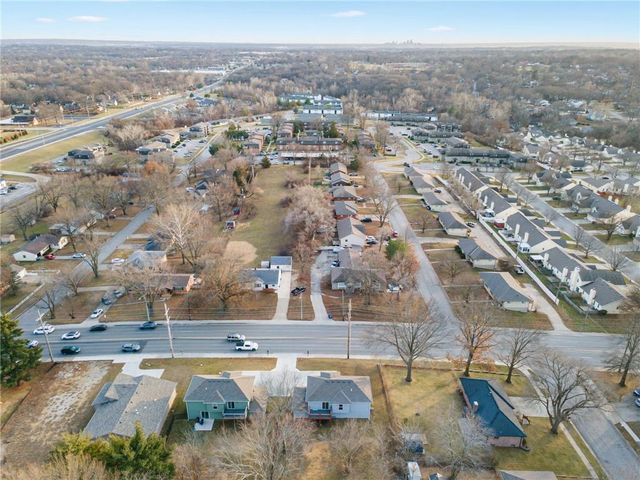 2312 NE 72ND Street, Kansas City, MO 64118