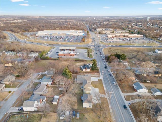 2312 NE 72ND Street, Kansas City, MO 64118