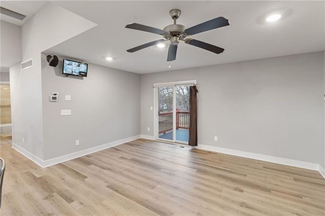 2312 NE 72ND Street, Kansas City, MO 64118