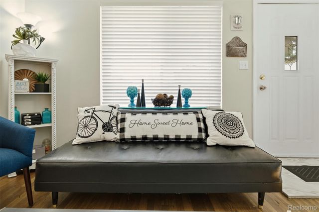 23008 Allor Street, St. Clair Shores, MI 48082